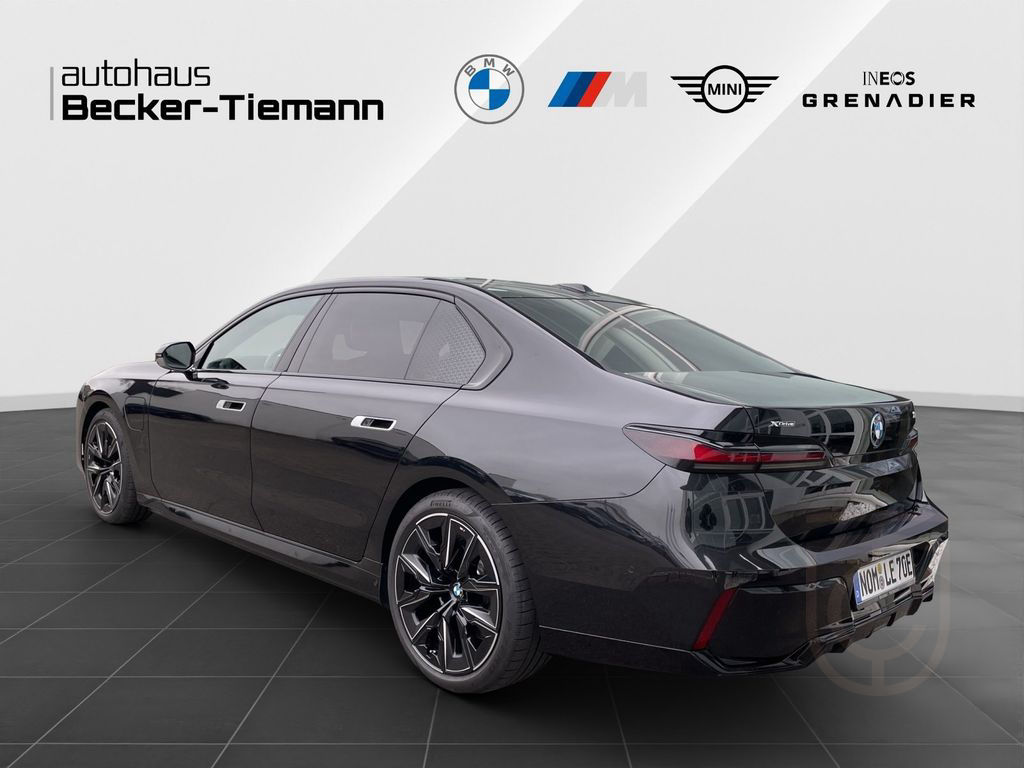 BMW 750e xDrive UPE 180.940,- € #exclusive