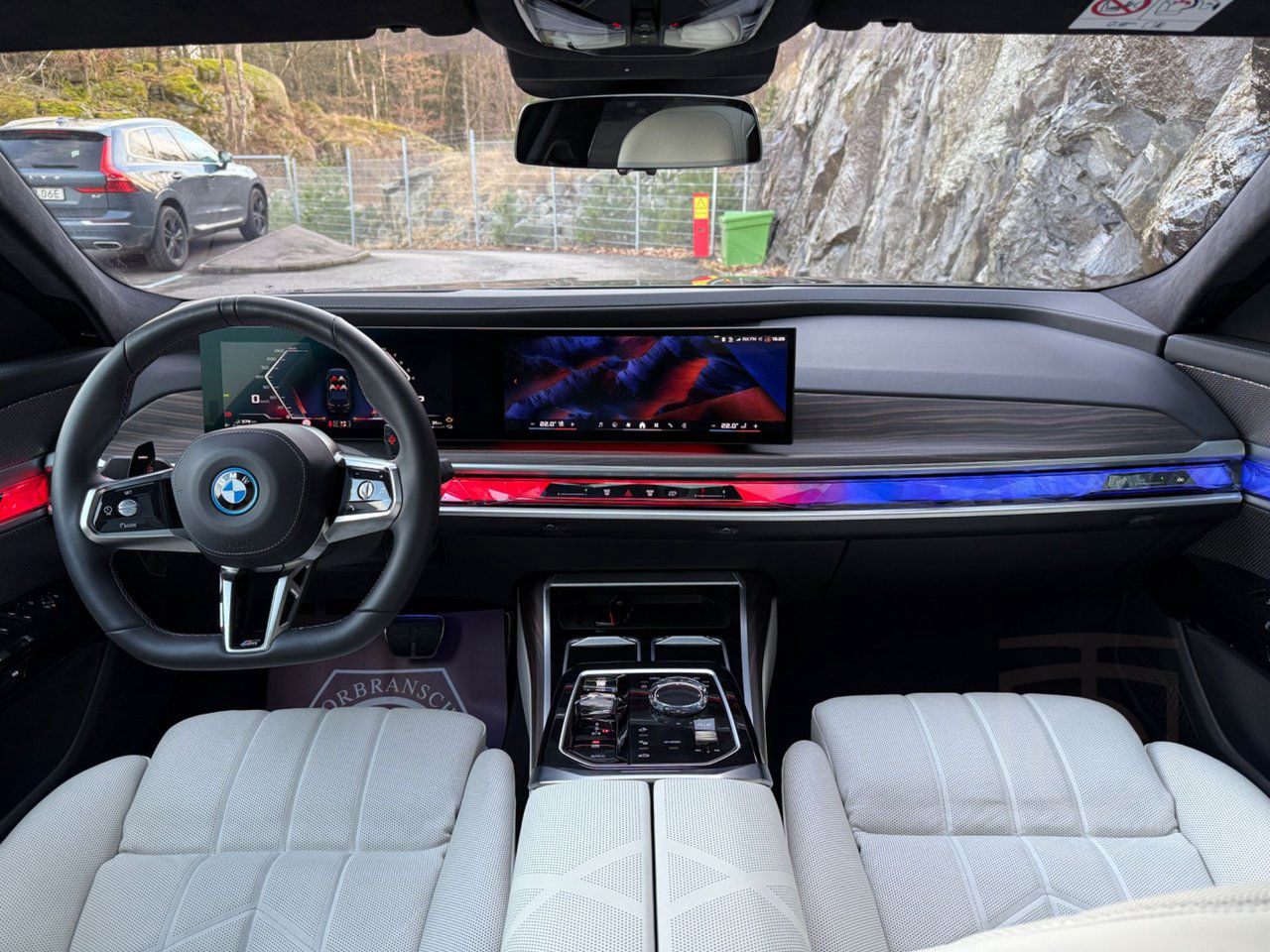 BMW M760 e xDrive M Sport Pro