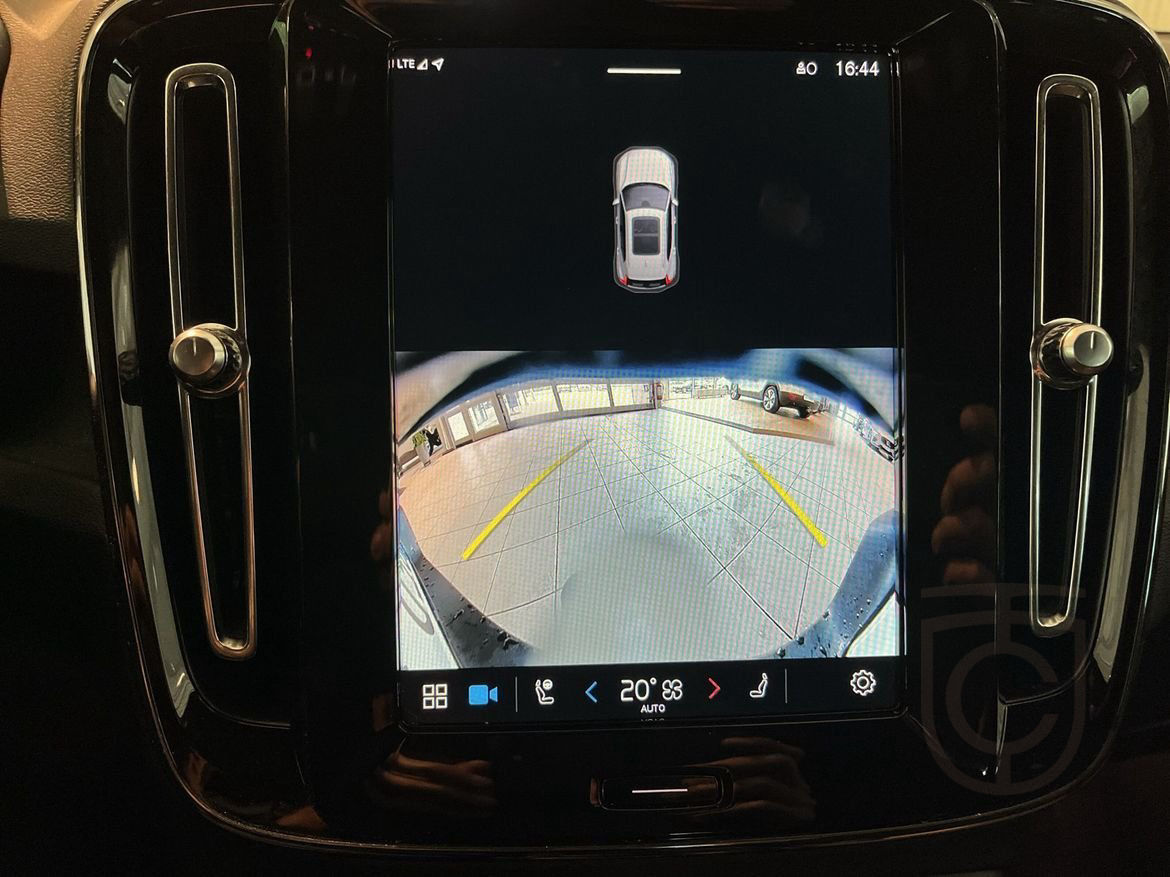 Volvo XC40 Recharge Single Motor Extd R Core
