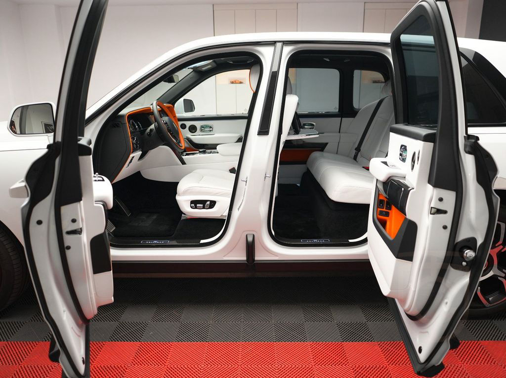 Rolls-Royce Cullinan Black Badge