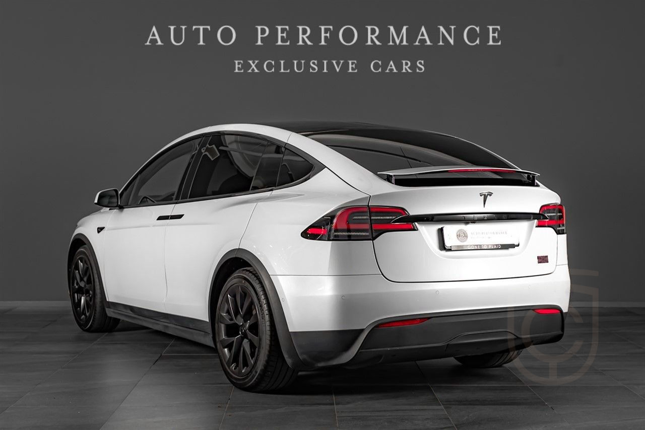 Tesla Model X Plaid