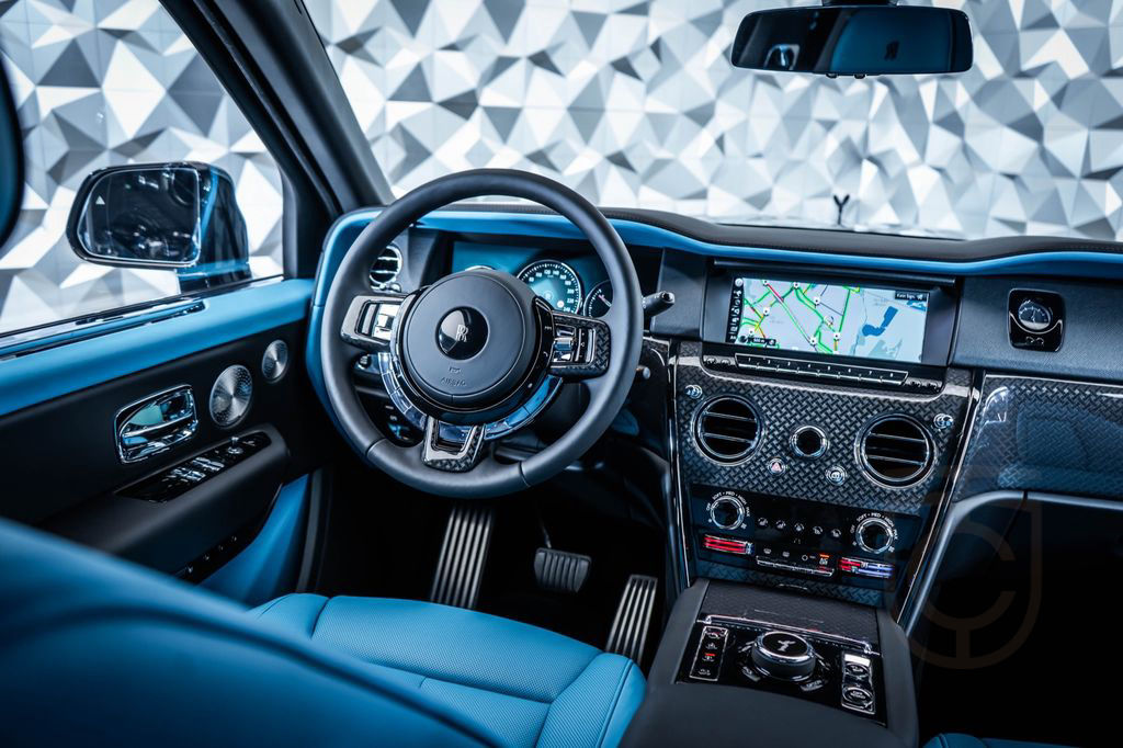 Rolls-Royce Cullinan Black Badge *Turchese*