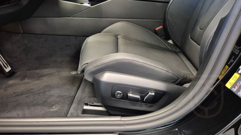 BMW M5 Limo G90 Ultimate Keramik Carbon B&W FULL!!!