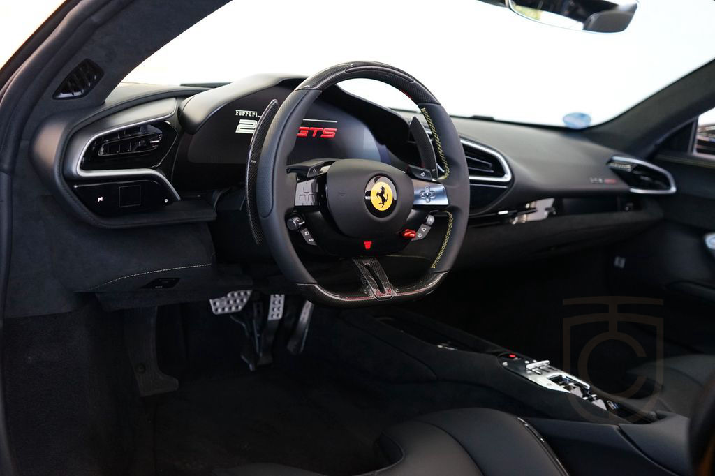 Ferrari 296 GTS BLACK*LIFT*CARBON+Corsa Racing Seats*NEW