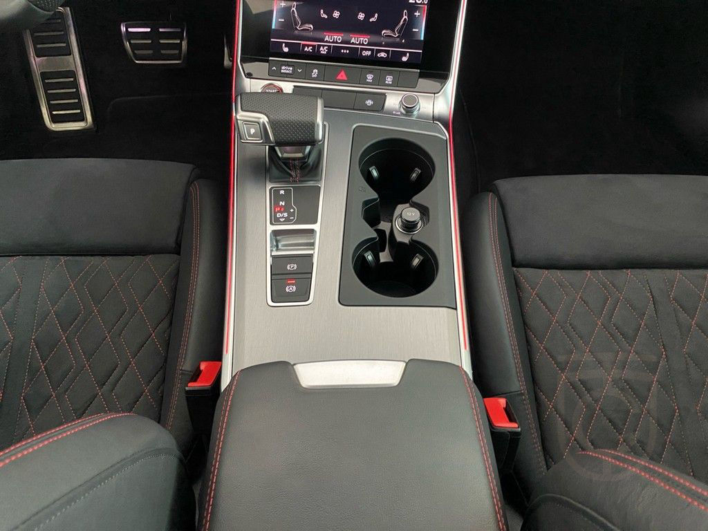 Audi S6 Avant 3.0 TDI quattro PANO+AHK+RFK+MATRIX+21"