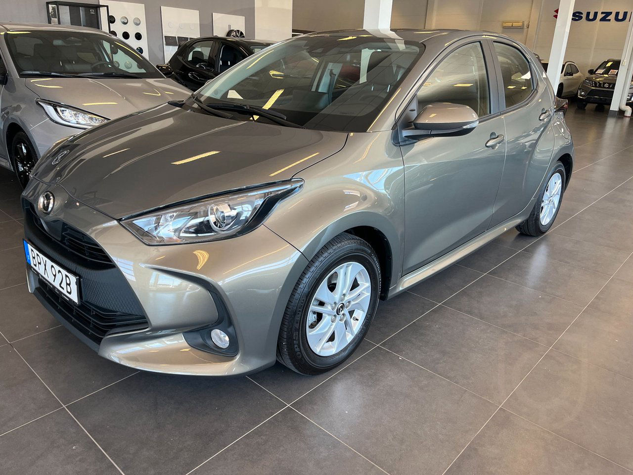 Mazda 2 Hybrid Agile