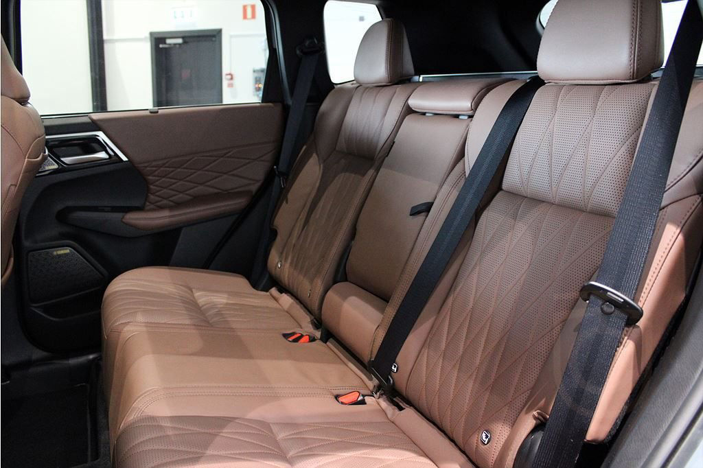 Mitsubishi Outlander Instyle PHEV Automat 4WD