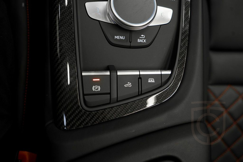 Audi R8 q. Spyder Performance *Carbon *20 *Keramik