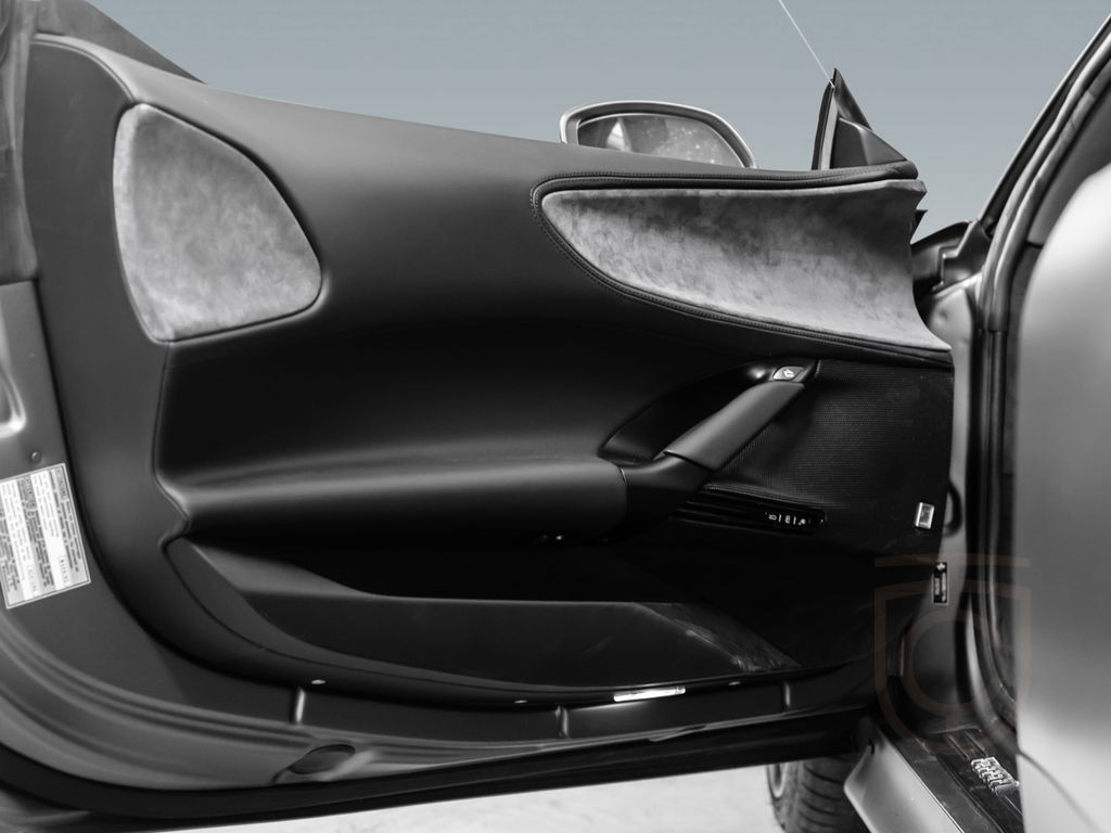 Ferrari SF90 Spyder | 1.Hand | Carbon | Lift | AFS |