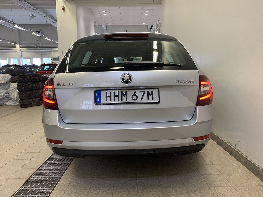 Skoda Octavia Kombi Ambition 1.0 TSI 115 drag och värmare