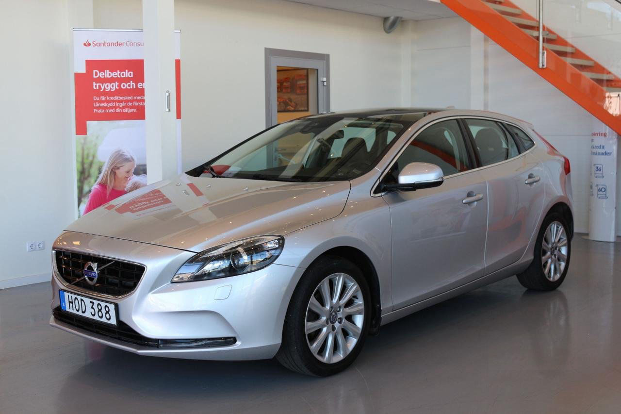 Volvo V40 D2