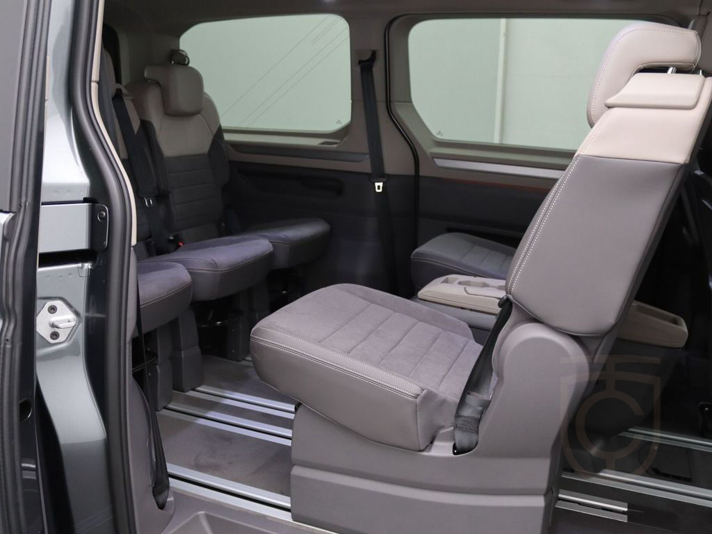 Volkswagen Multivan Life 2.0 TSI DSG/ Matrix, AHK, 7-Sitzer