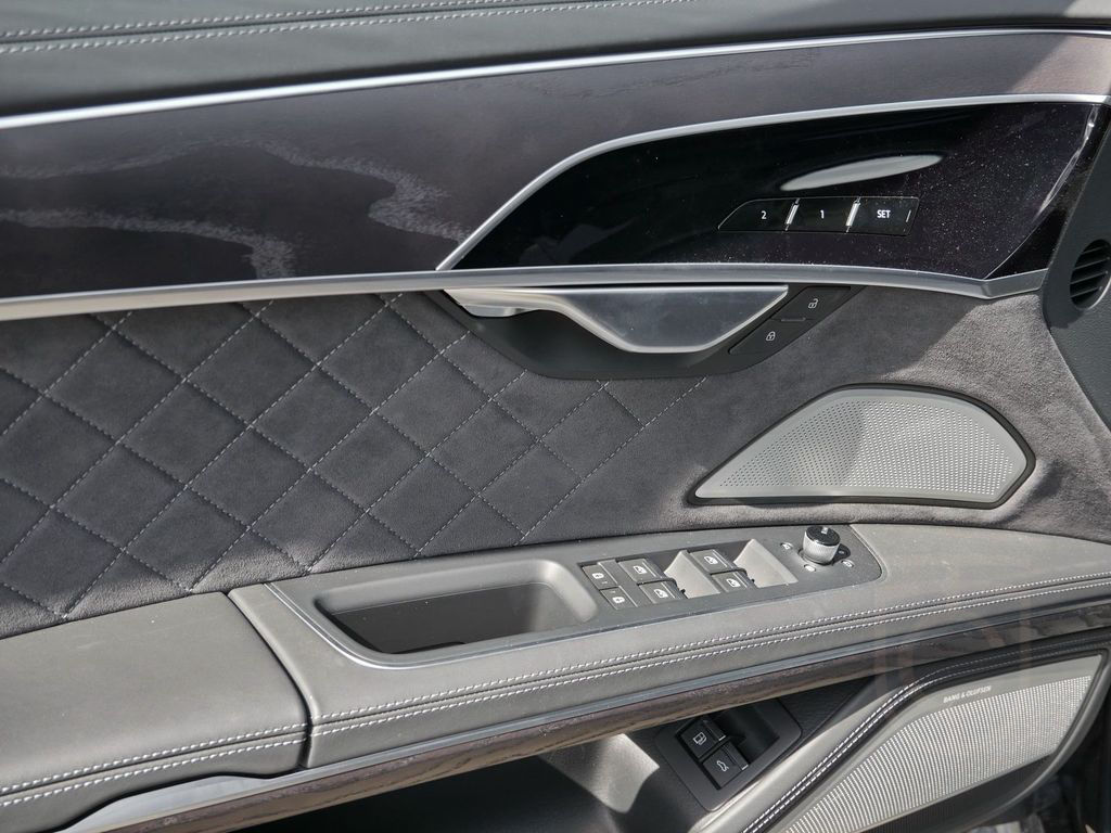 Audi A8 Lang 60 TFSIe qu S line Ruhesitz*Air*B&O*Pano