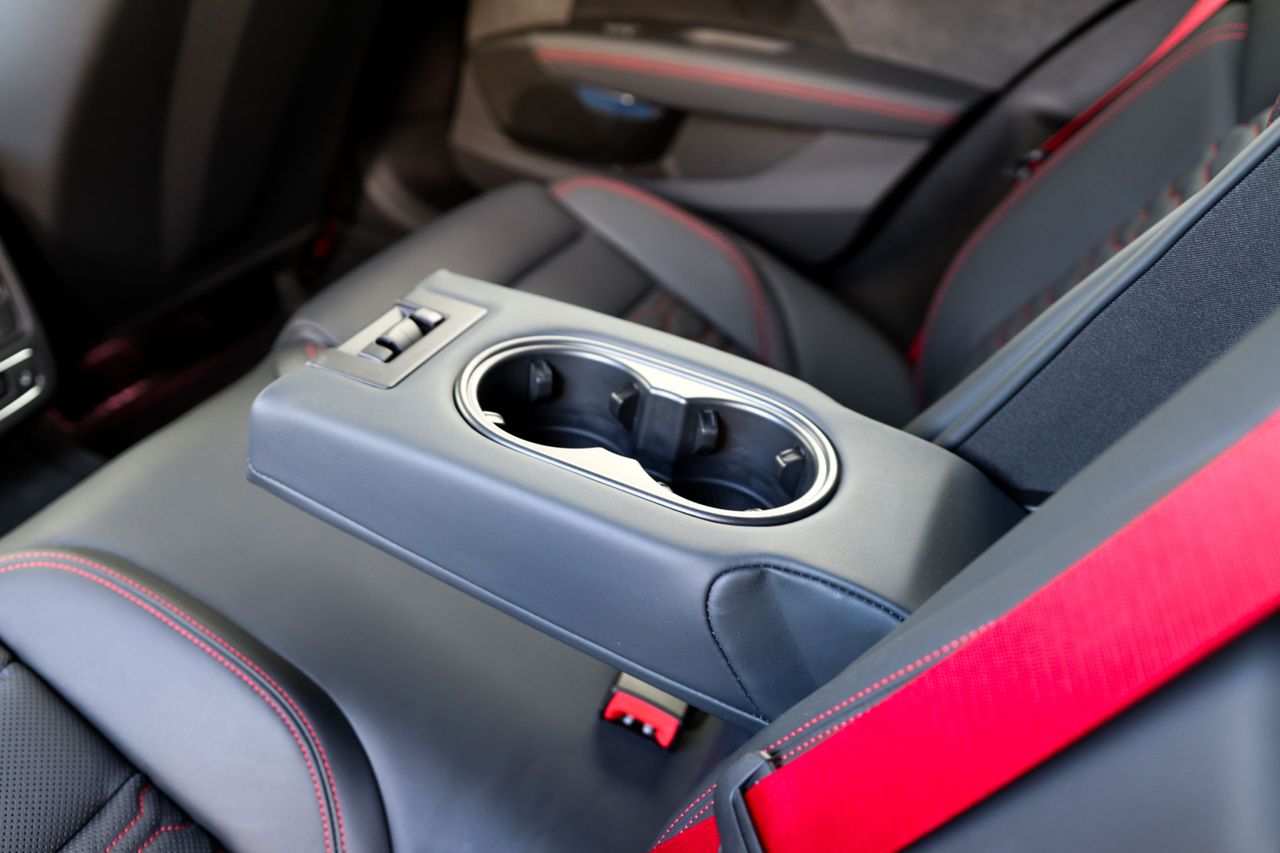 Audi RS e-tron GT/440kW/Masáž/HUD/Noční Vidění SKLADEM