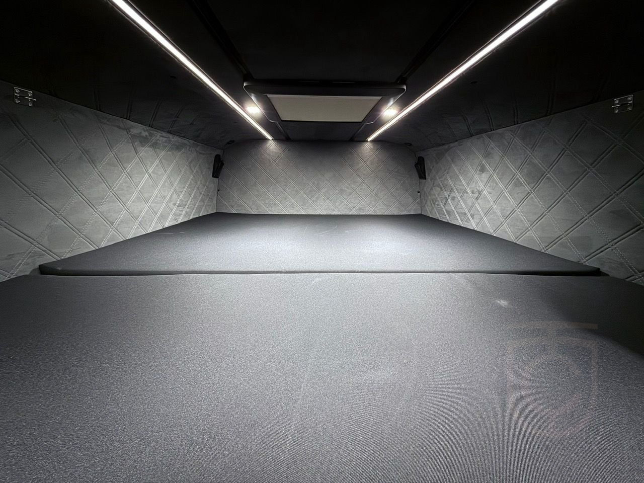 Mercedes-Benz Sprinter 317 A3 PRECON RV-X