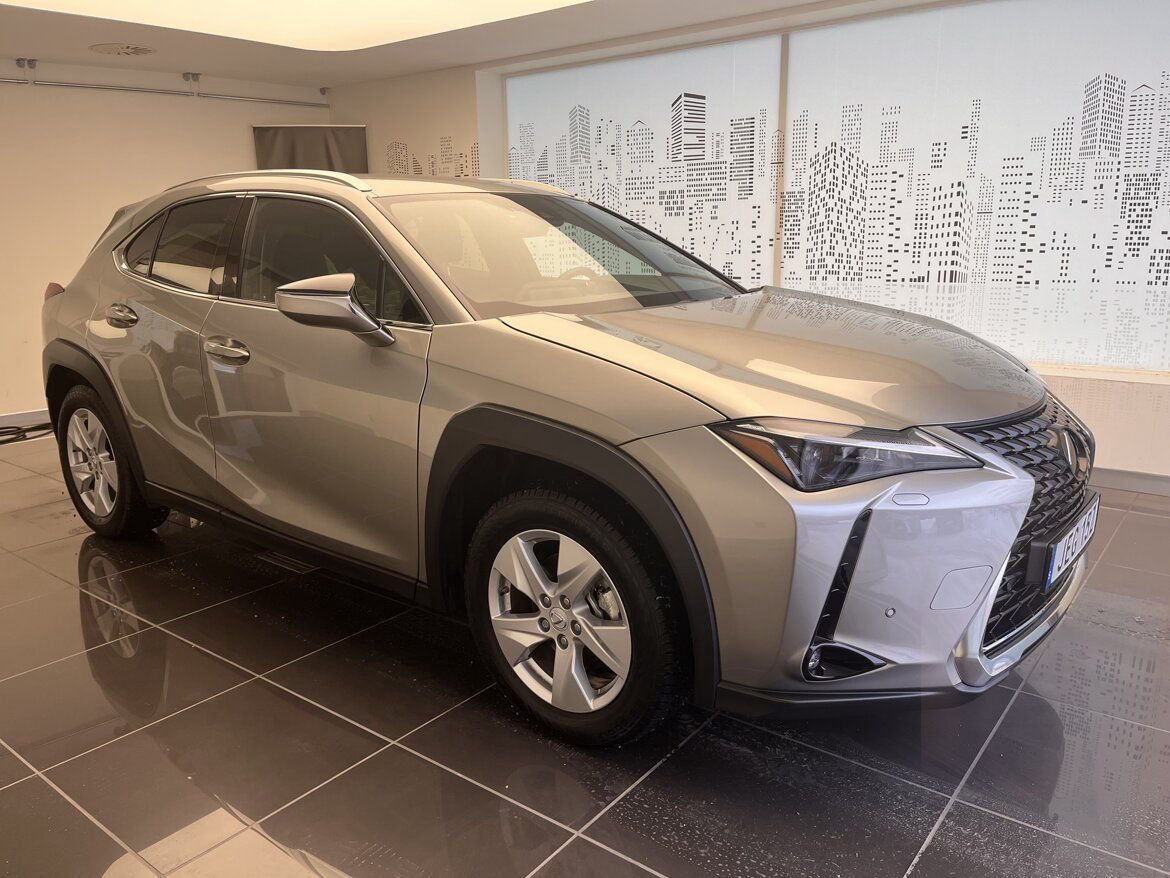 Lexus UX 250h CVT