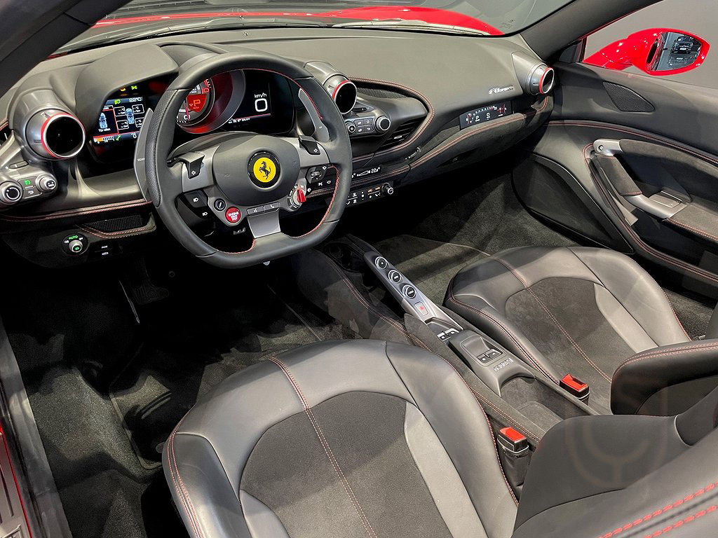 Ferrari F8 Spider 720 hk