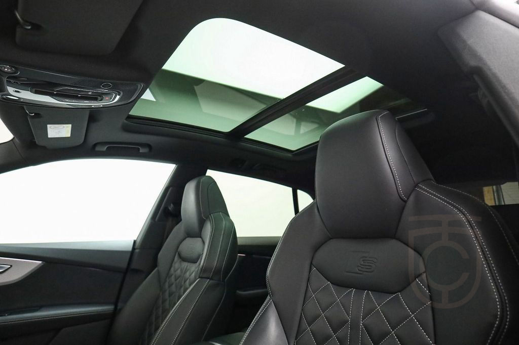Audi Q8 60 TFSIe quattro S-LINE*PANO*AHK*HUD*LEDER*HD