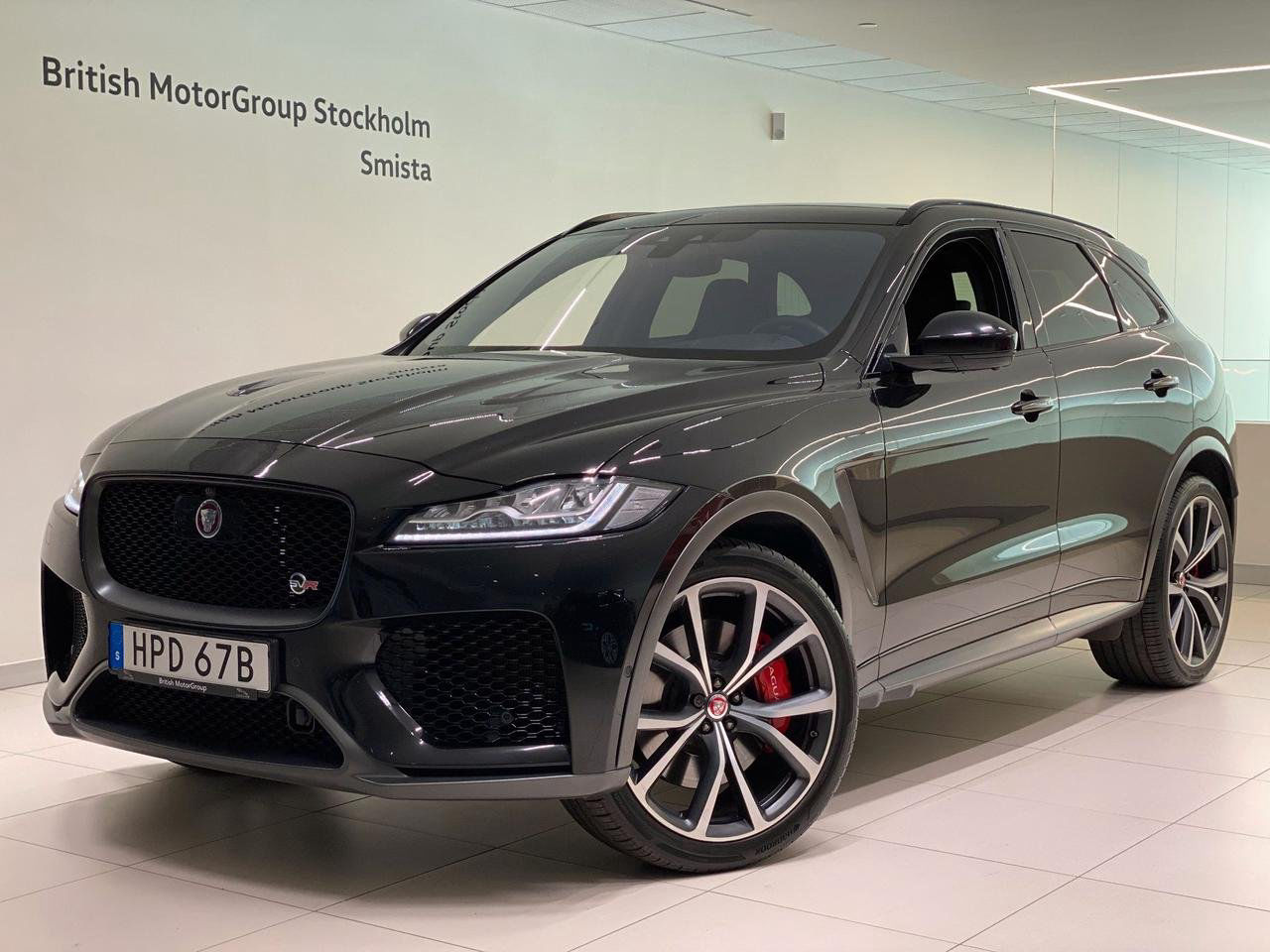 Jaguar F-Pace SVR V8