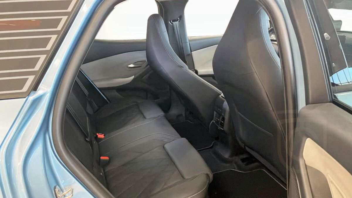 Ford Explorer PREMIUM LONG RANGE AWD