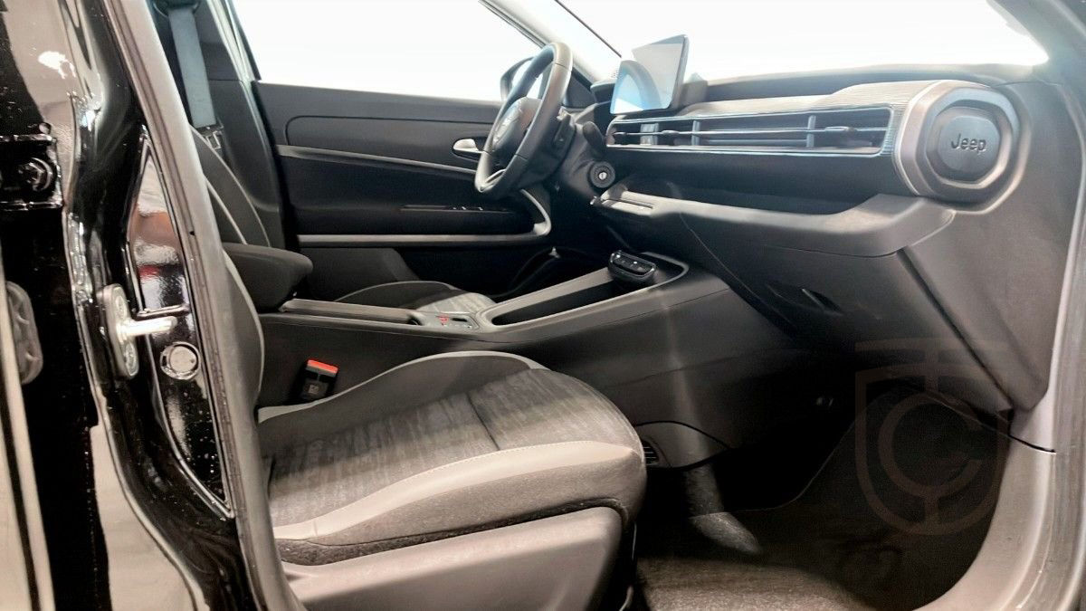 Jeep Avenger AVENGER LONGITUDE MHEV T3 1.2 100HP DC