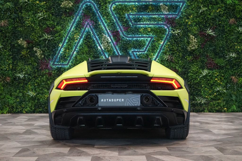 Lamborghini Huracán Sterrato*Ad-PERS*63*MATT*300.826€ NETTO