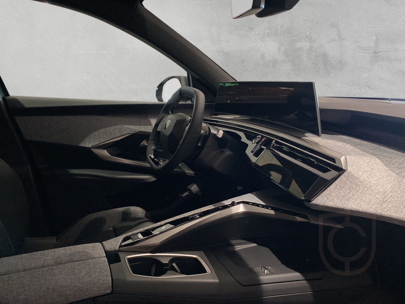 Peugeot 3008 HYBRID 136