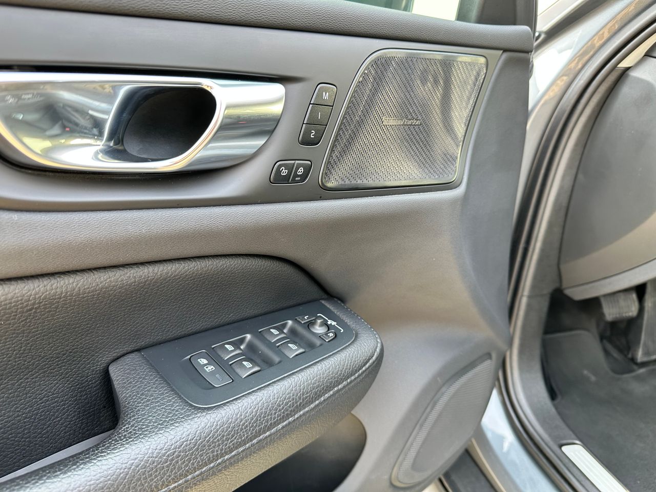 Volvo V60 CC B4 AWD Momentum