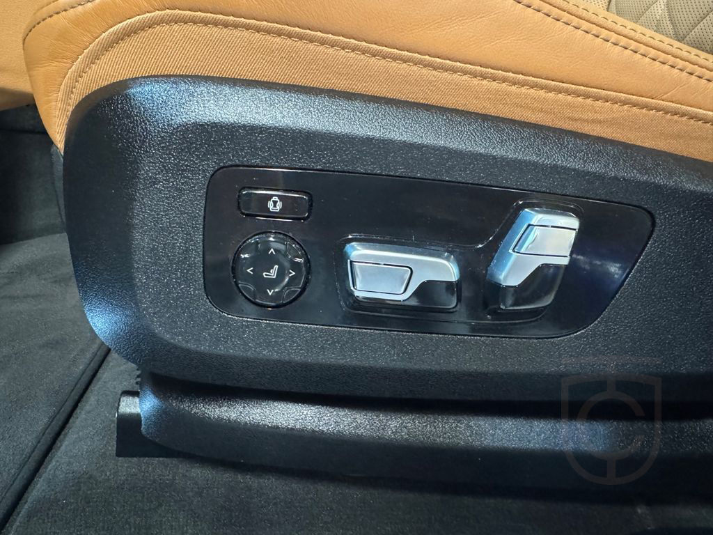 BMW X6 40i xDrive M Sport Pro PANO SKY~HUD~360~22"