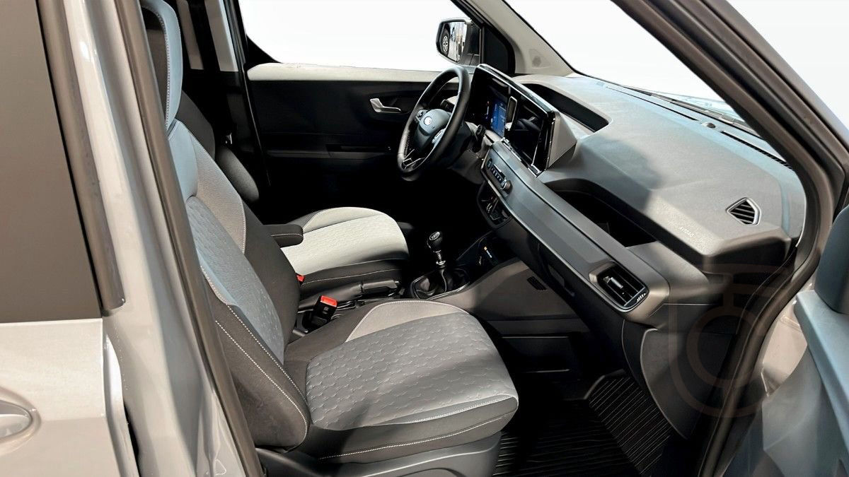 Ford Tourneo Courier Titanium