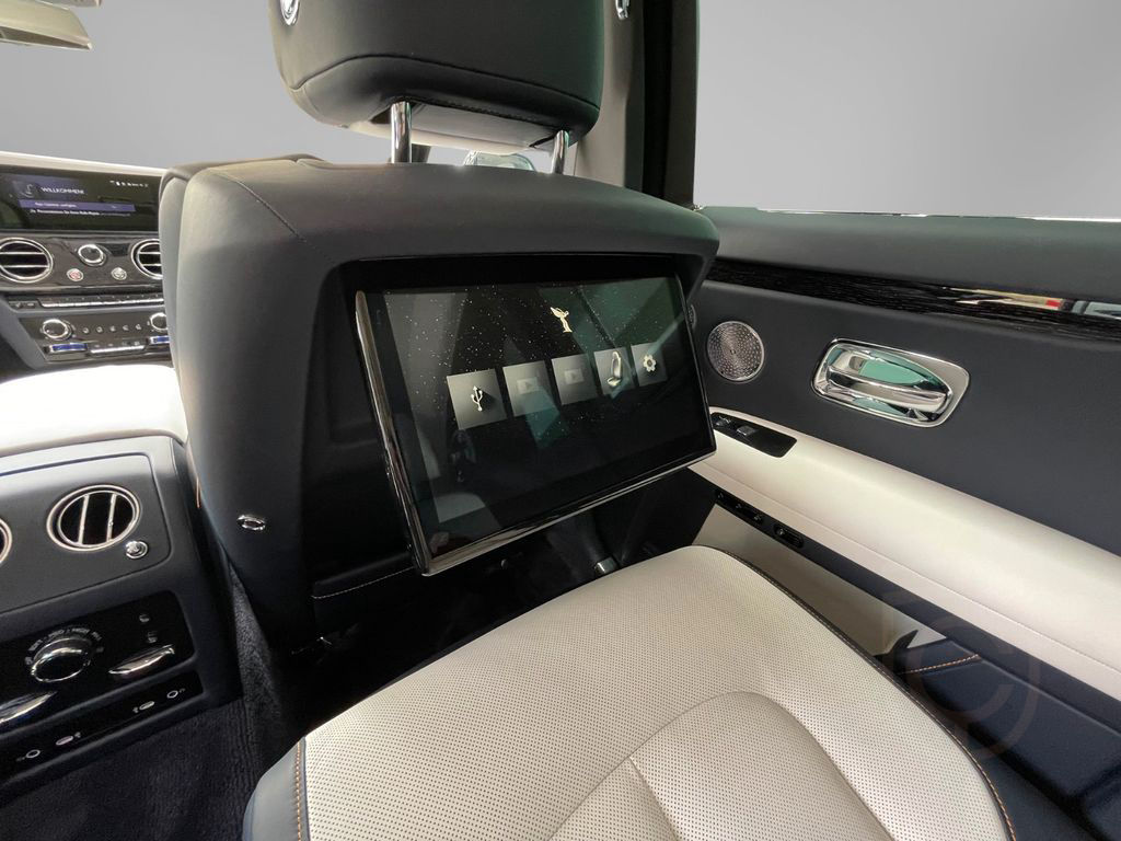 Rolls-Royce Ghost II - Bespoke/Gold SOE