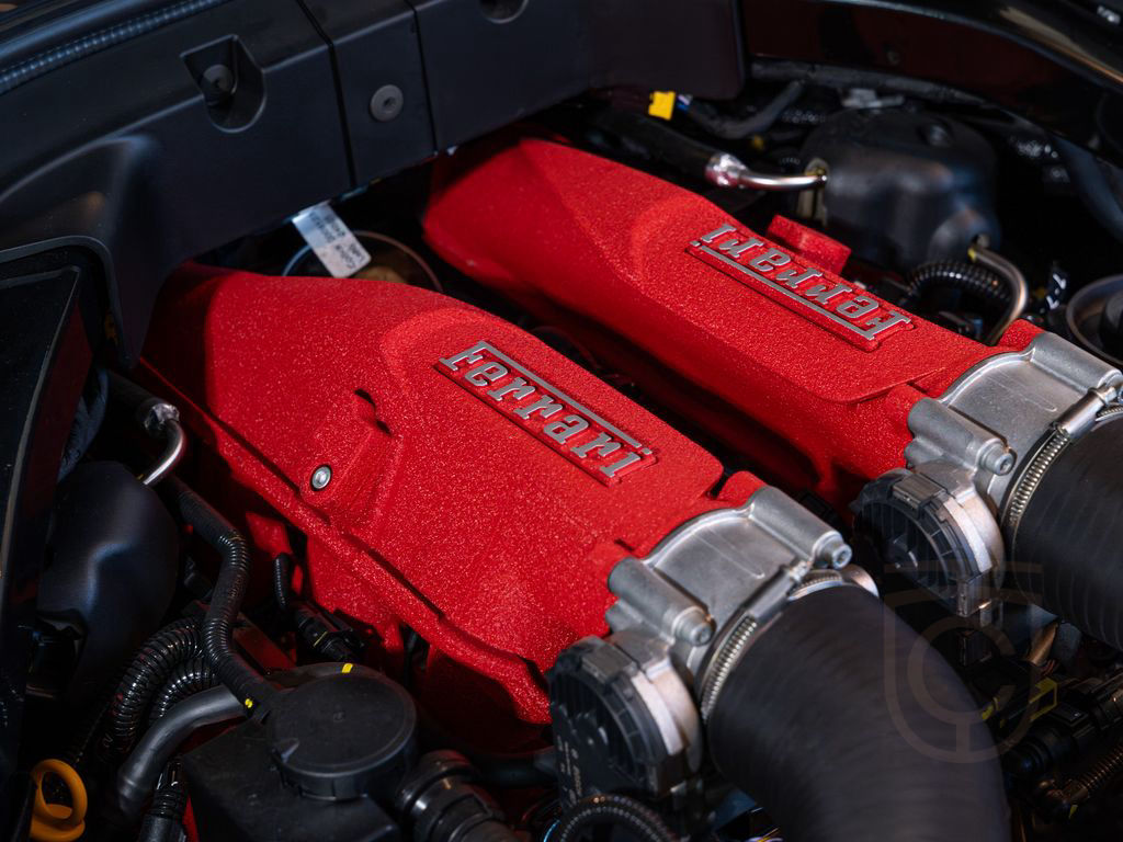Ferrari Roma Spider 360° CARBON BEIFAHRERDISPLAY