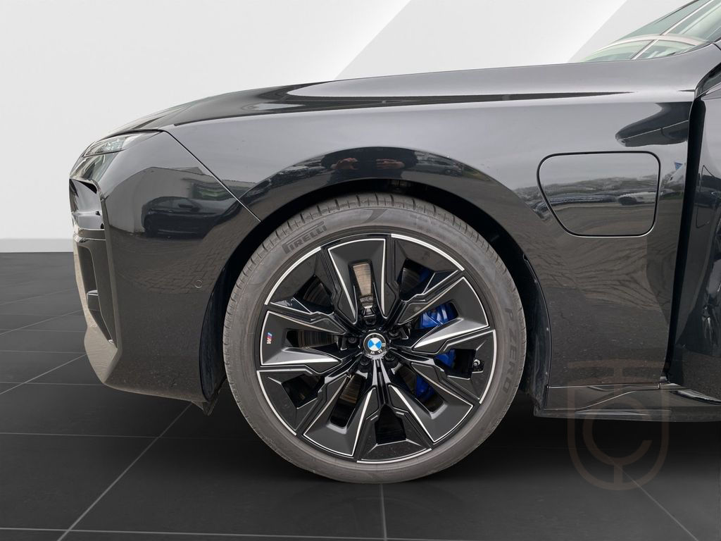 BMW 750e xDrive UPE 180.940,- € #exclusive