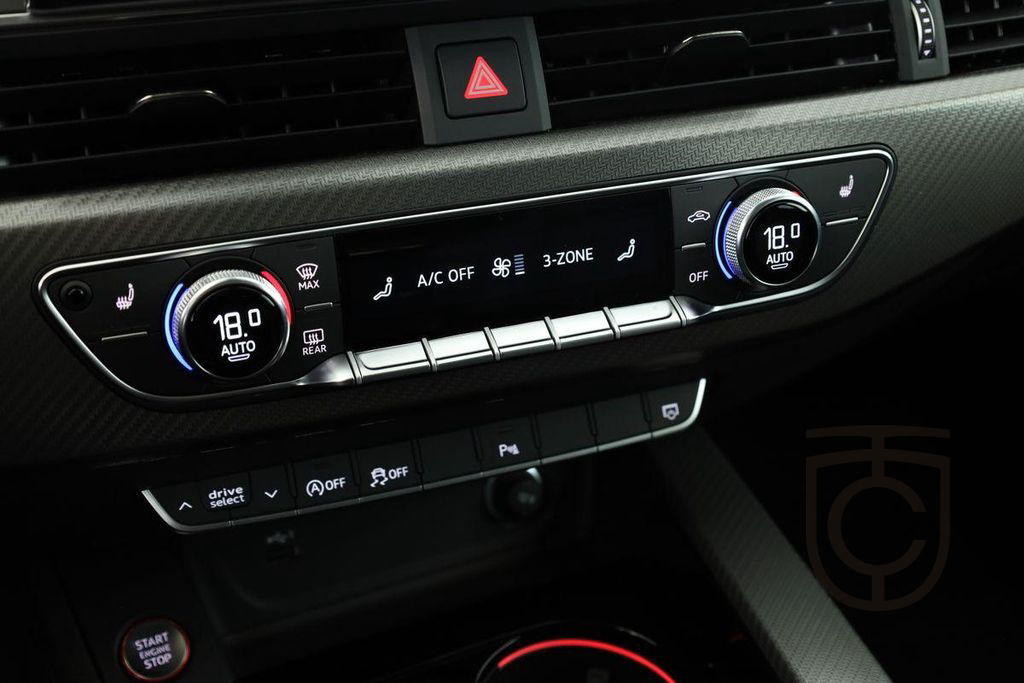 Audi RS4 Avant competition+ Matrix Pano Nav BangO Kam
