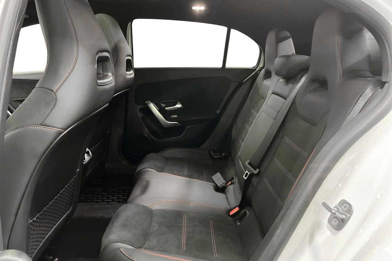 Mercedes-Benz A 250 e AMG Night Package Panorama