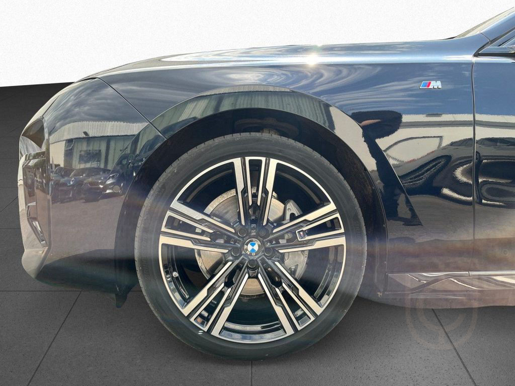 BMW 740d xD M Sport Fond-Ent SkyL AutobahnA StHz 21"