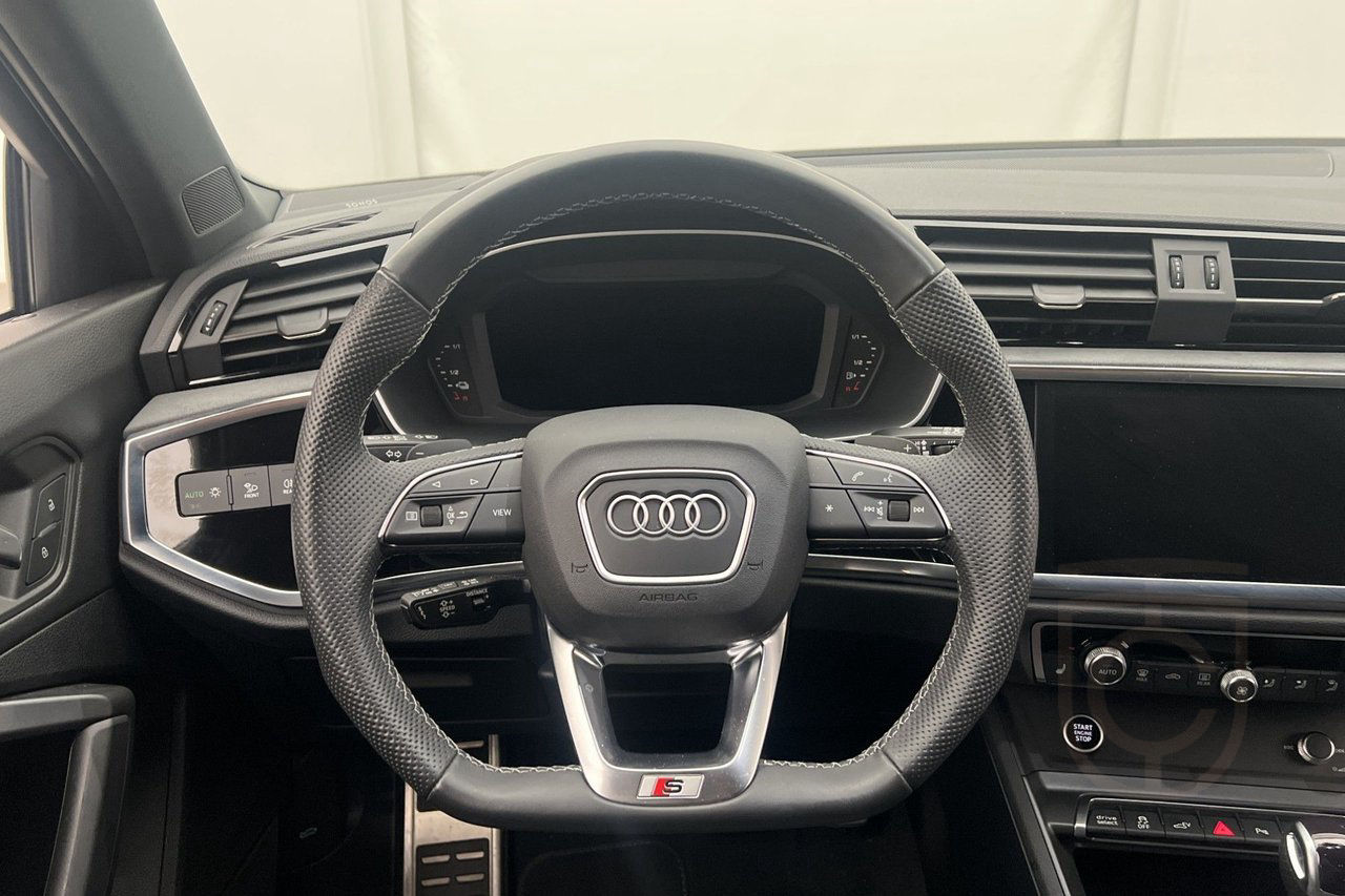 Audi Q3 Sportback 45 TFSI e S Line Cockpit