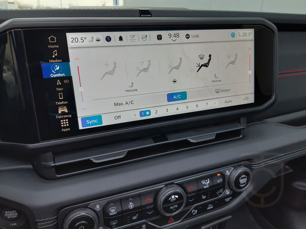 Jeep Wrangler Rubicon My 24 mit SkyOne Touchdach