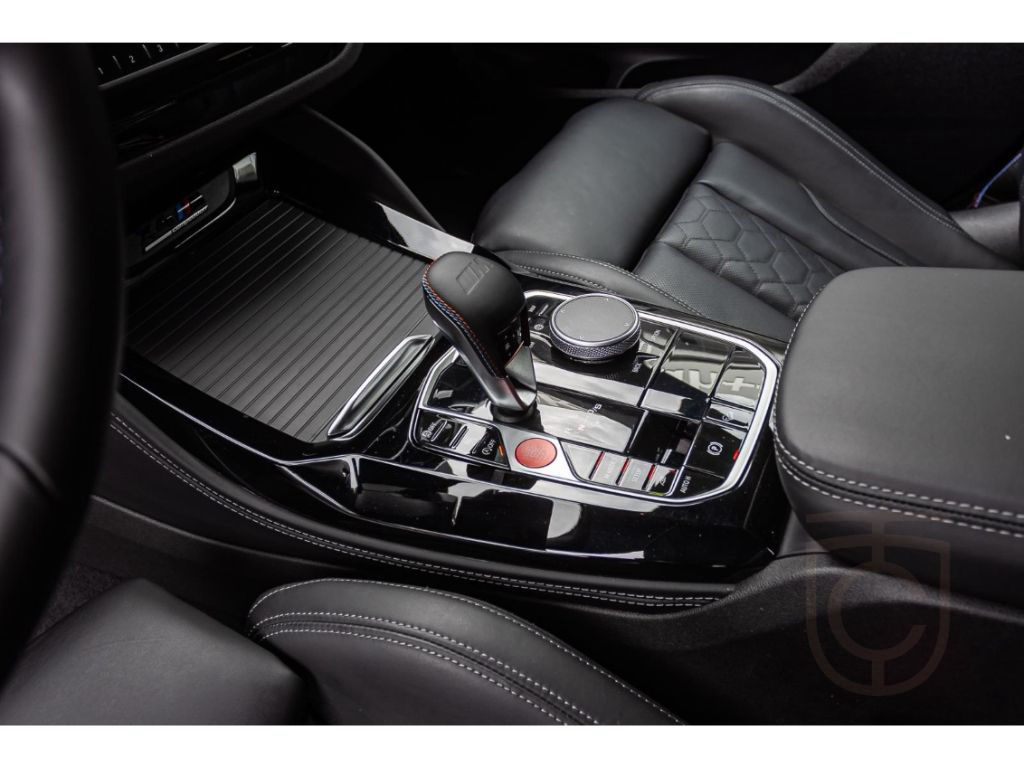 BMW X4 M +Navi+HUD+LED+RFK+Leder+e-Sitze+PDCv+h+DAB
