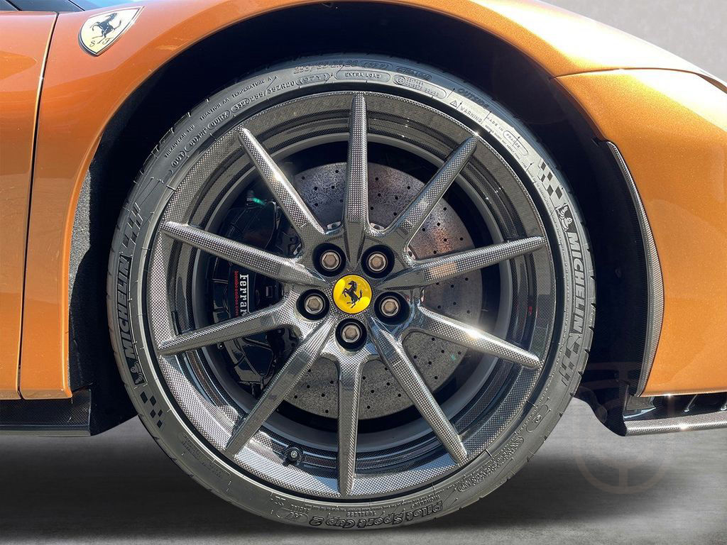 Ferrari SF90 Stradale 166.000€ an Optionals