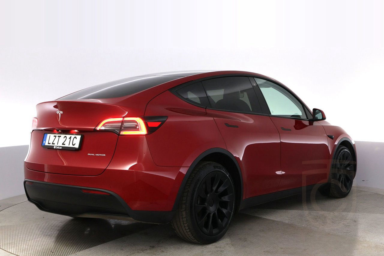 Tesla Model Y Long Range AWD Autopilot 20" Pano