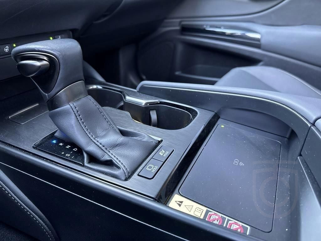 Lexus ES 300h 2.5 E-CVT Limited Edition