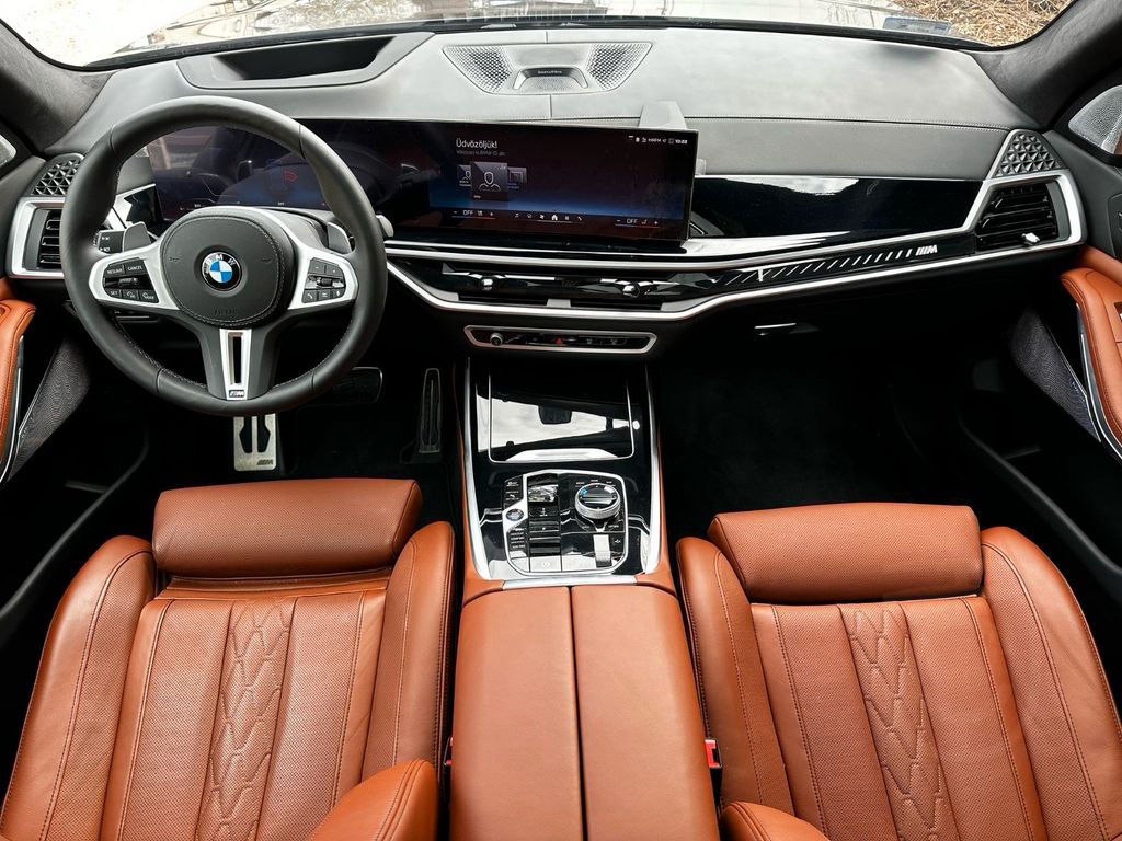 BMW X7 M60i