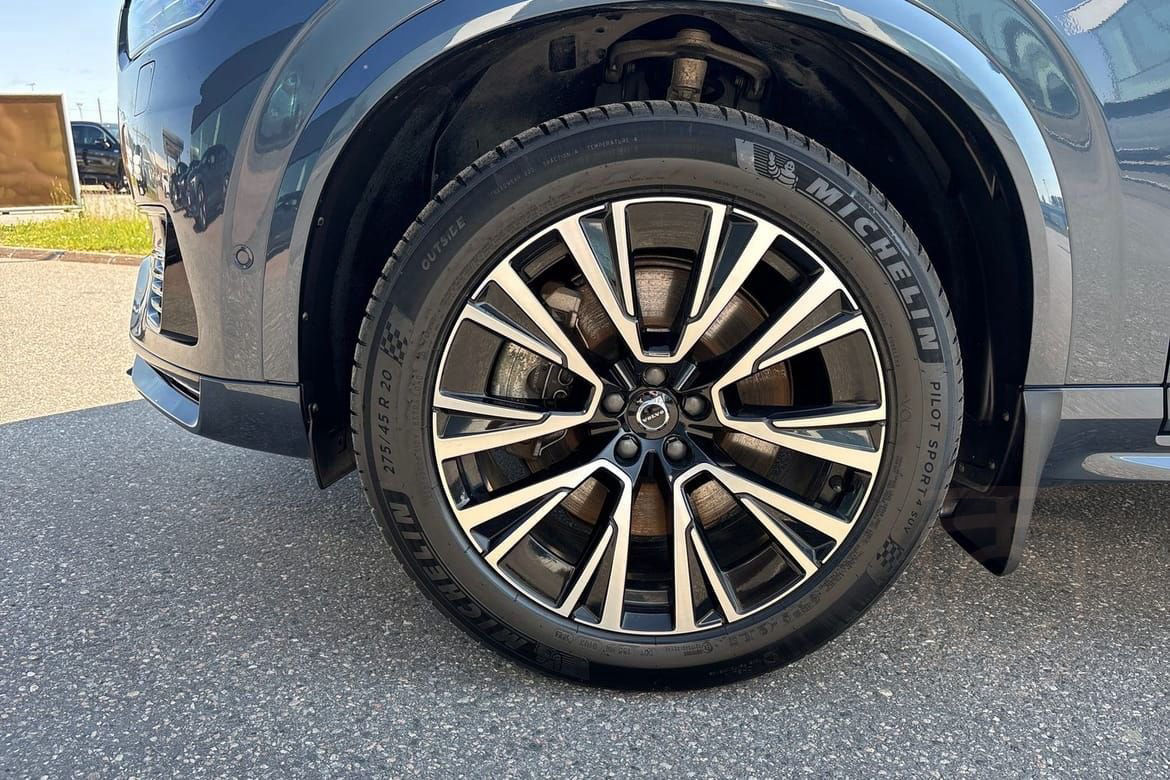 Volvo XC90 Recharge T8 Ultimate Dark