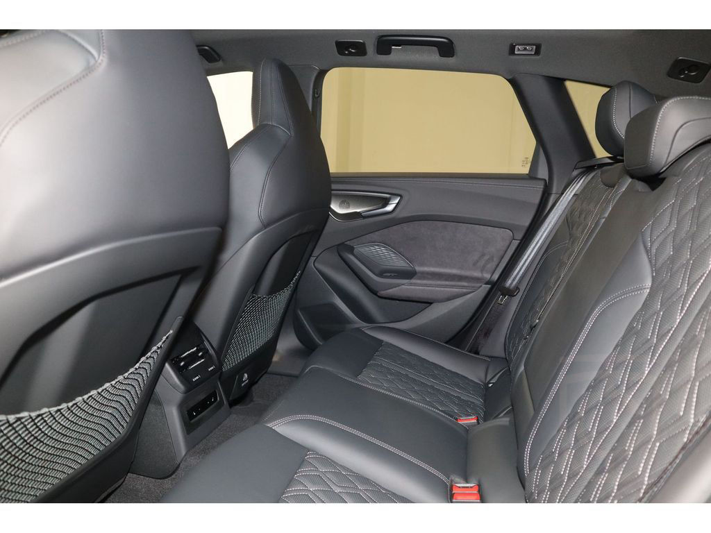 Audi S5 Avant TFSI 270 kW S tronic AHK/Pano/B+O/TechP