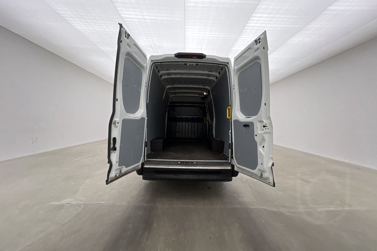 Iveco Daily 35-140 Van 2.3 JTD Hi-Matic 100kW 2023
