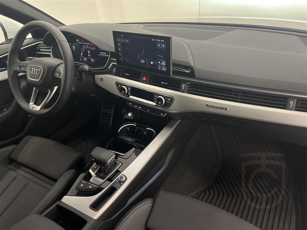 Audi A4 Quattro 40 TFSI 204hk S-Line Cockpit Navi