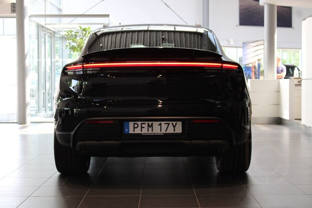 Porsche Macan 4
