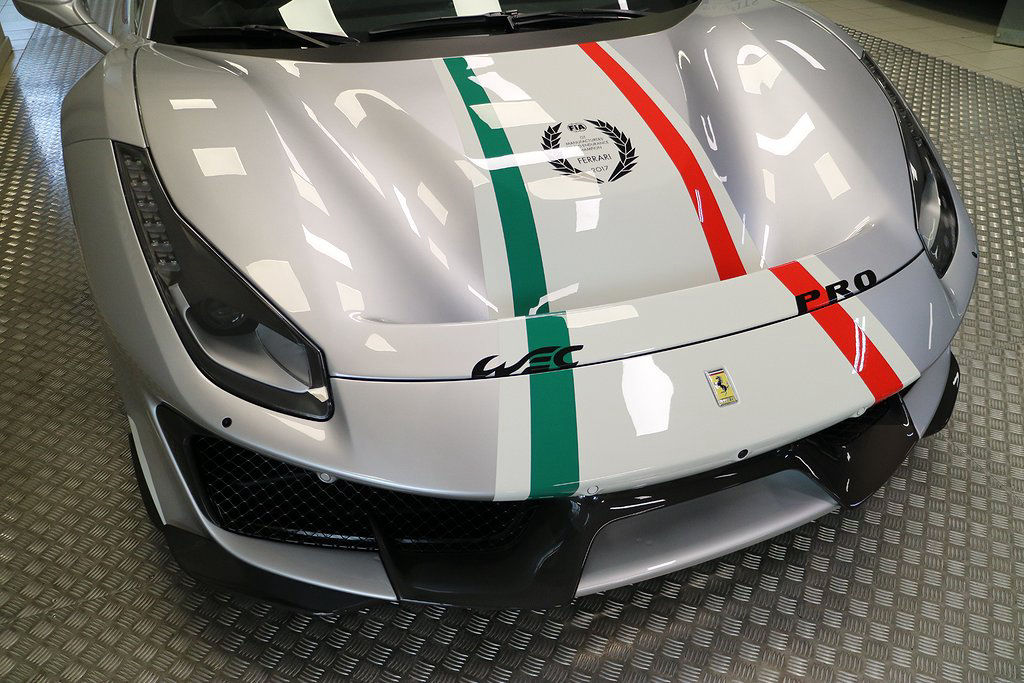 Ferrari 488 Pista Piloti