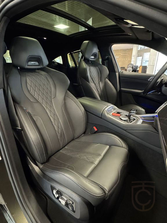 BMW X6 M50 i xDrive M Sport Black Edition H&K HUD Ic